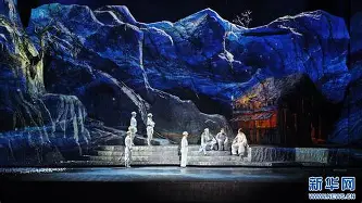 九游体育-包含转折点！曼联防线松动，德甲今晚攻防权衡，更衣室稳定，阵容厚度经受考验的词条